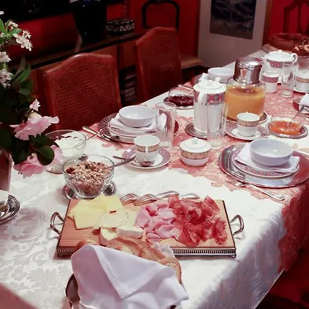 Luini 8 Bed and breakfast *